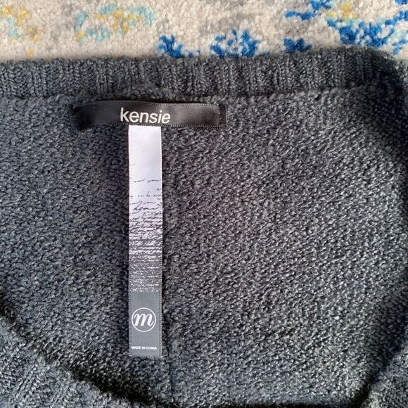 Kensie Charcoal Sweater Size M - Picture 2 of 2